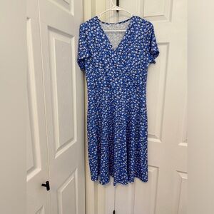 V-neck summer dress
